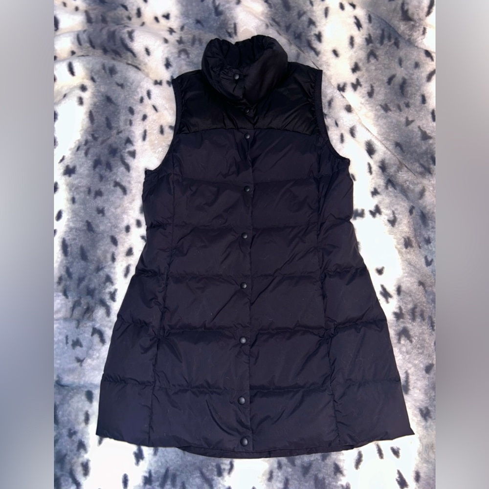 Lululemon sleeveless parka size 6, NWOT